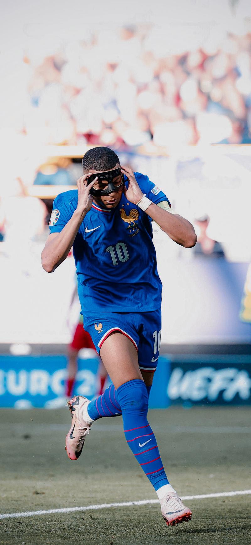 沙媒：坎塞洛告知新月高层自己想离队，但小因扎吉不想放他走（沙特媒体：坎塞洛已向新月高层表态想离队，但小因扎吉拒绝放人）