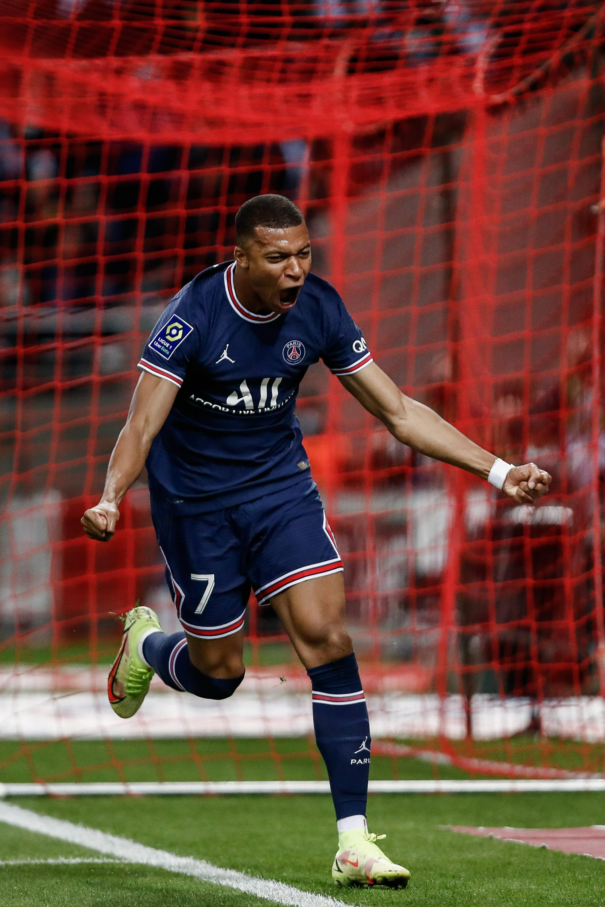 埃姆雷-詹：聚勒依然是一名顶级球员；我们本该更早终结比赛（埃姆雷-詹：聚勒依旧顶级，我们本应更早锁定胜局）