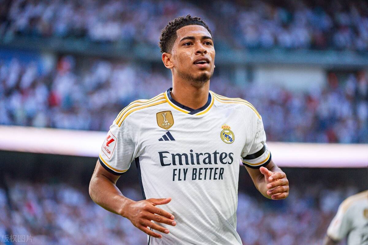 皇马vs塞维利亚名单：维尼修斯、姆巴佩领衔，巴尔韦德缺席（皇马对阵塞维利亚名单出炉：姆巴佩、维尼修斯领衔，巴尔韦德落选）