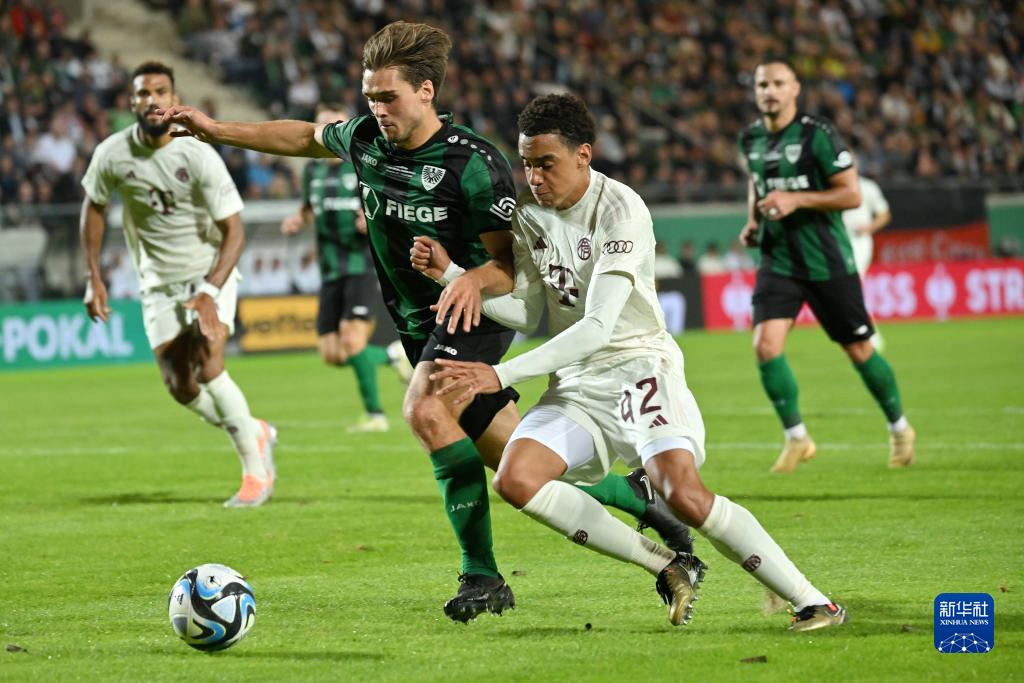 官方：诺里斯确认明年将使用1号作为自己的车号