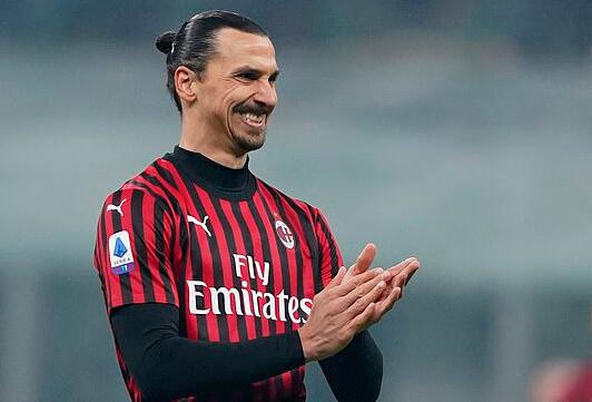 世体：拉莫斯最希望重回西班牙踢球，并梦想加盟有欧战的球队（世体：拉莫斯渴望重返西班牙赛场，倾向加盟具欧战资格的球队）