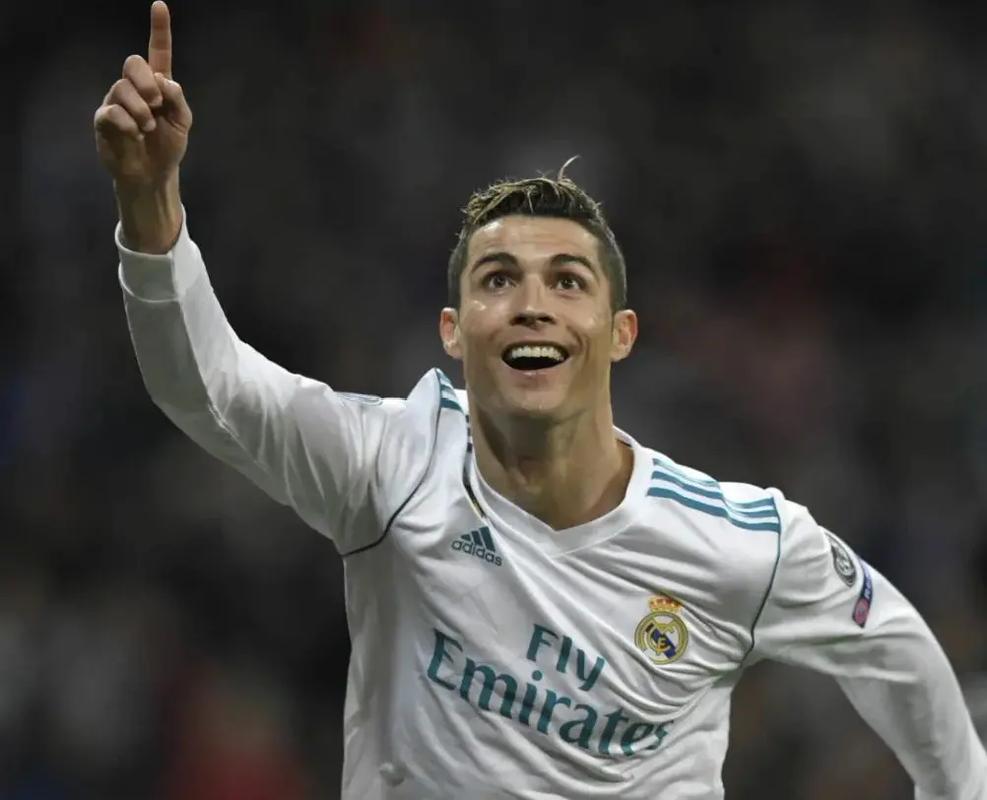 传闻：阿森纳关注／求购欧塞尔青年队中场埃利斯-赛迪遭拒