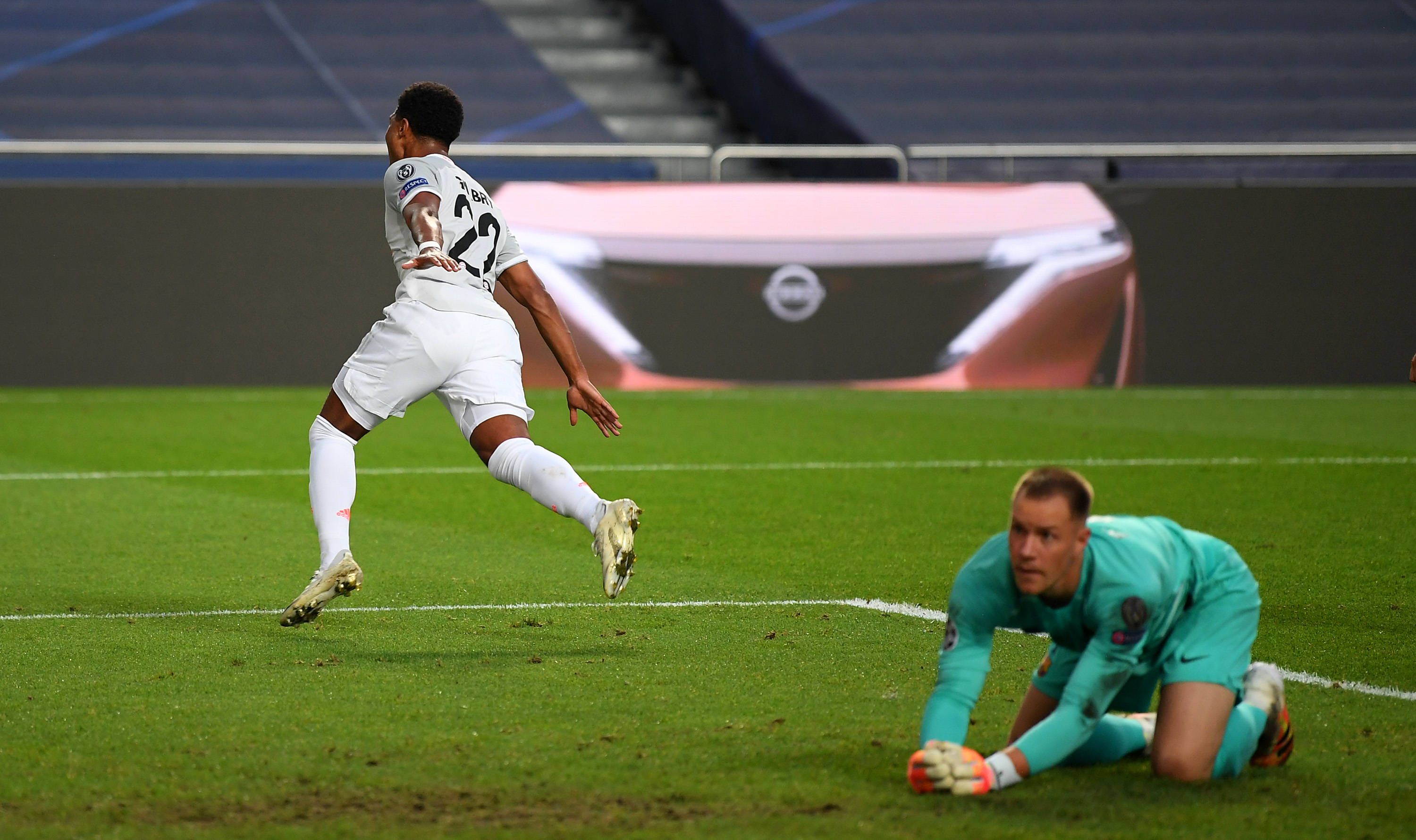 半场战报：帕尔马0-1乌迪内斯，扎尼奥洛破门（半场快讯：乌迪内斯1-0领先帕尔马，扎尼奥洛建功）