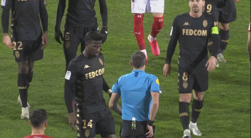 记者：巴萨有意埃及17岁前锋阿卜杜勒卡里姆，并已采取行动（记者：巴萨看中埃及17岁前锋阿卜杜勒卡里姆，已展开运作）