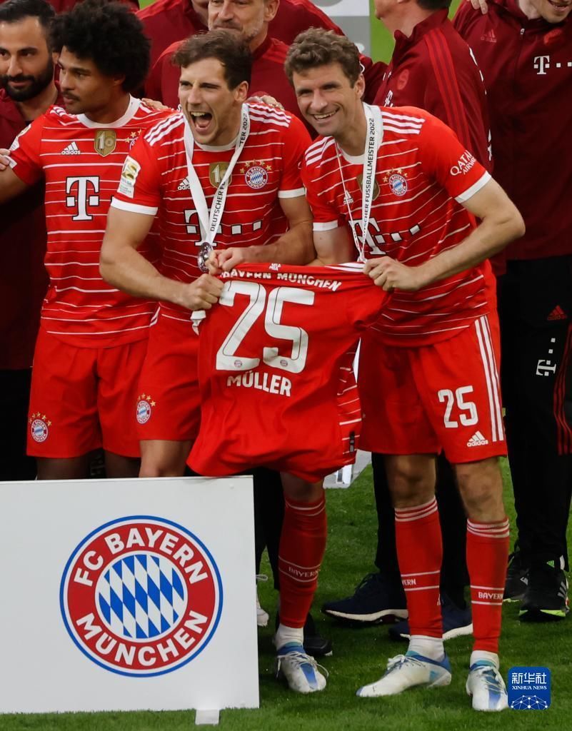 波多尔斯基：现在的拜仁踢得很有统治力；希望阿森纳英超夺冠（波多尔斯基：拜仁如今展现统治级表现，盼阿森纳问鼎英超）