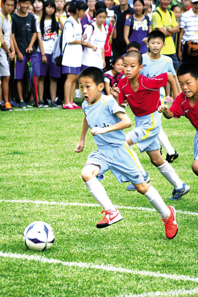 武里南联后卫谈踢海港：我们会尽最大努力，在比赛中拿下3分（武里南联后卫展望对阵海港：全力以赴力争三分）