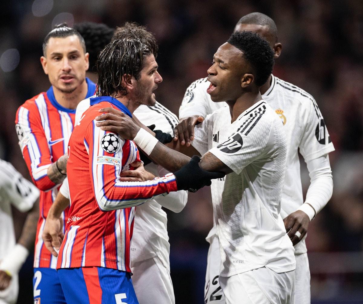 黄紫昌发社媒告别河南队：河南足球一定会有更辉煌的明天（黄紫昌社媒告别河南队：坚信河南足球明天更辉煌）