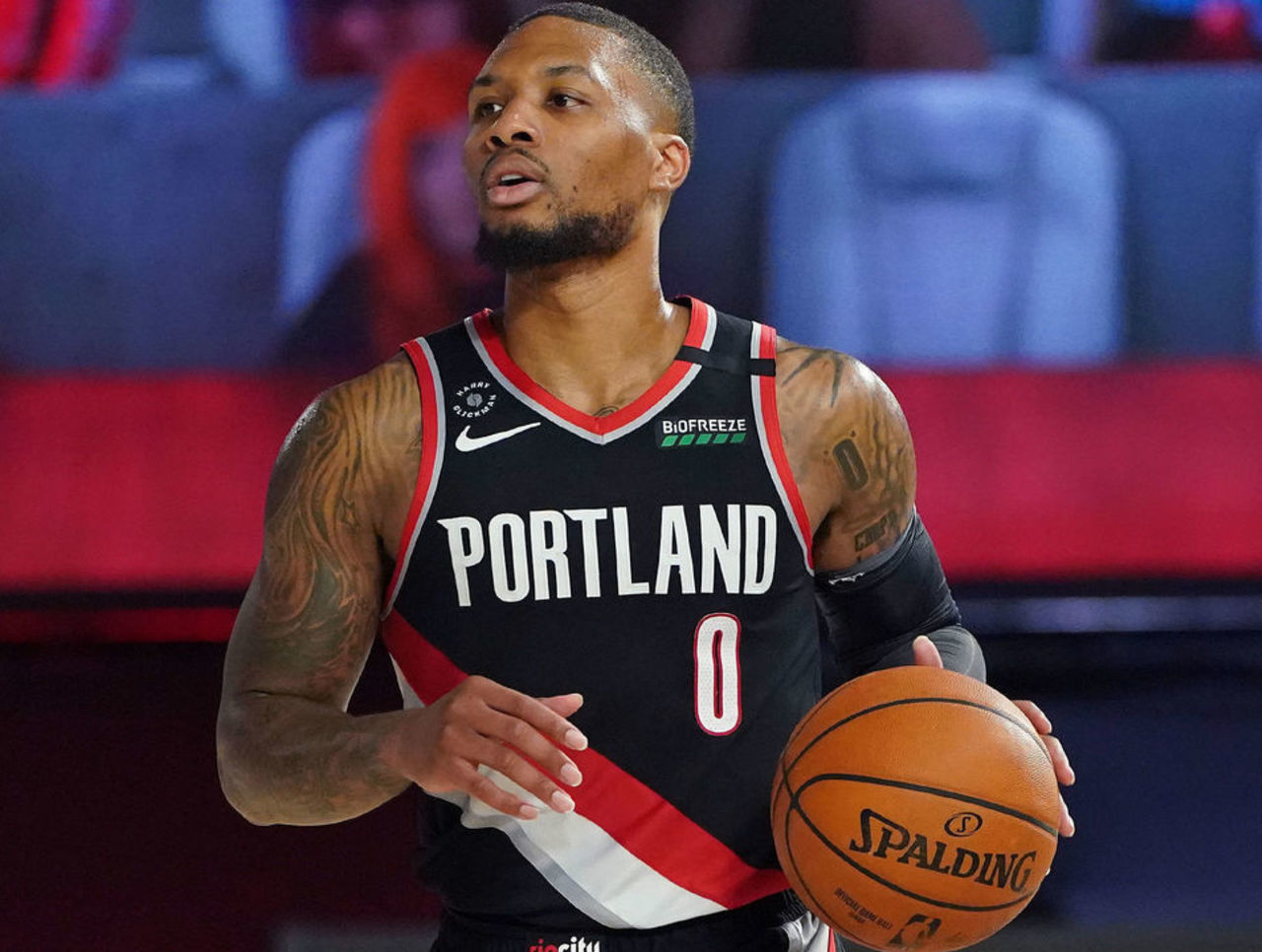 巴列卡诺vs巴塞罗那全场数据：射门数8-22，射正数4-5