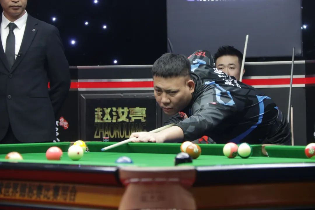 他在禁区外 他在禁区外