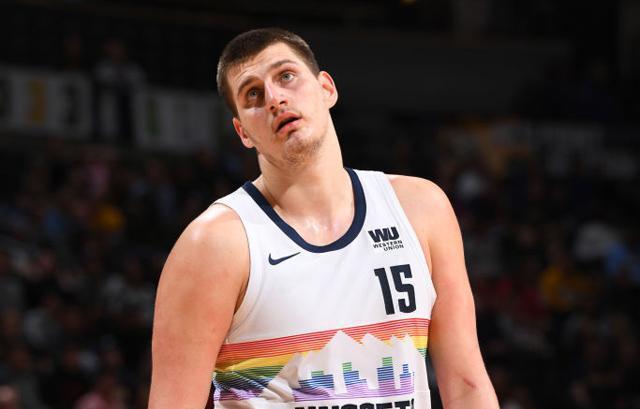 场严峻的自 场严峻的自